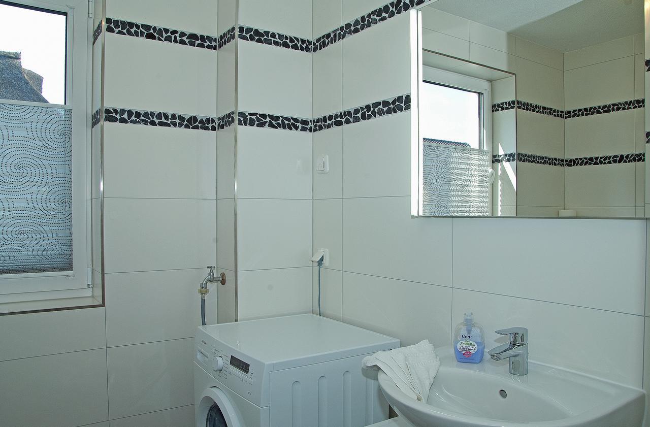 Ferienhaus Emmely Nur Wenige Gehminuten Zum Strand Ruhig Glowe Ngoại thất bức ảnh